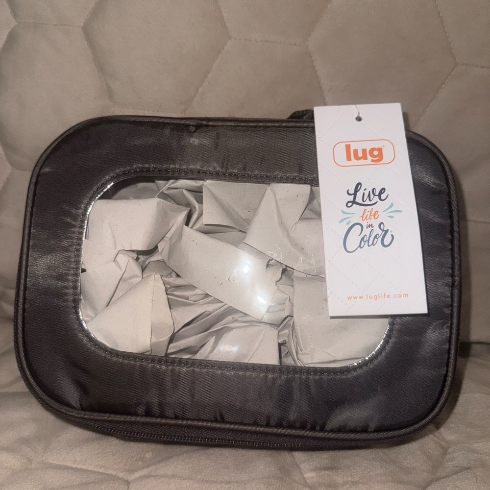 NWT lug insulated bento in gunmetal grey